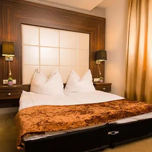 Hotel Duna Garden, Budapest